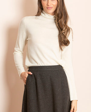 Amaya 100% Merino Wool Turtle Neck Sweater In Ivory