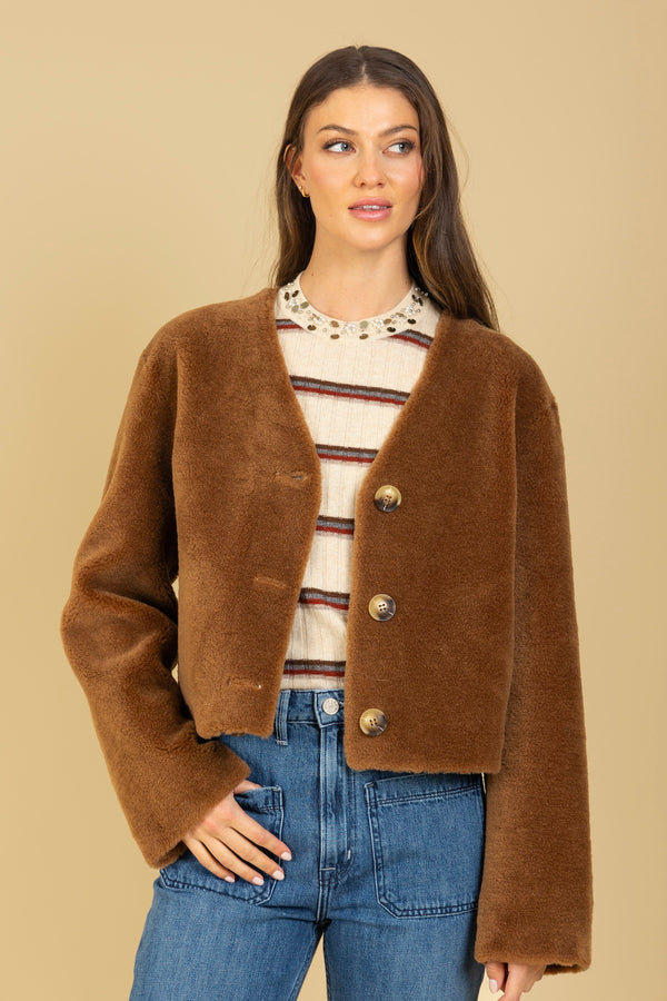 Wool Short Coat With Contrast Button