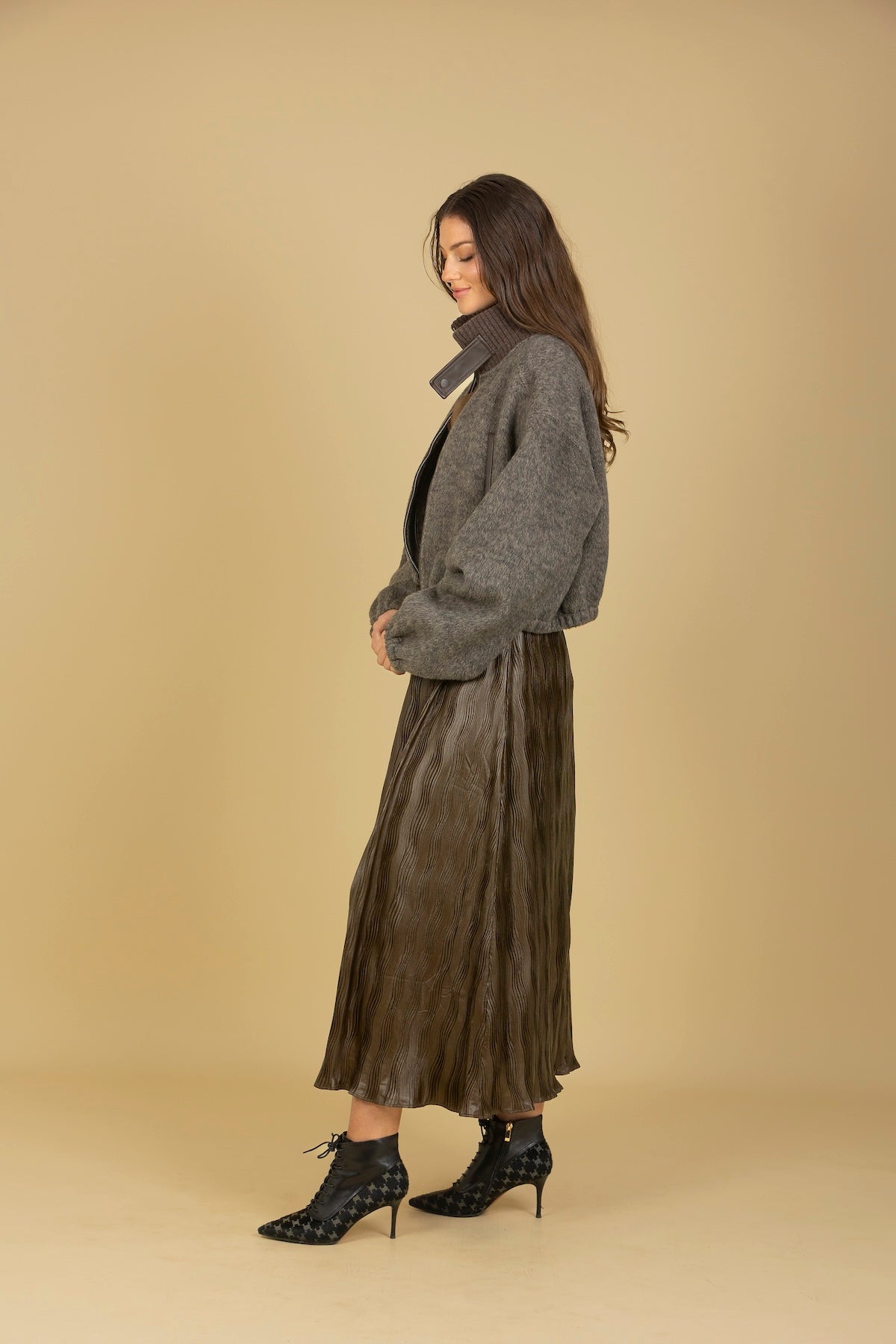 Pleated Midi Skirt with Elastic Waistband